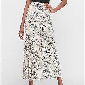 High waisted animal print maxi skirt size XL